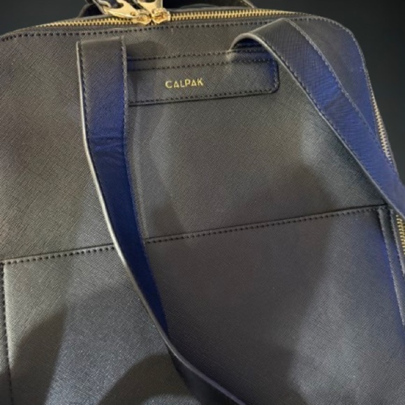 CALPAC Kaya 15”Laptop Backpack Black 
Conde Naste Readers’ Choice Awards 2025 main image 4